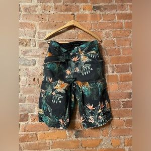 Guess men’s shorts